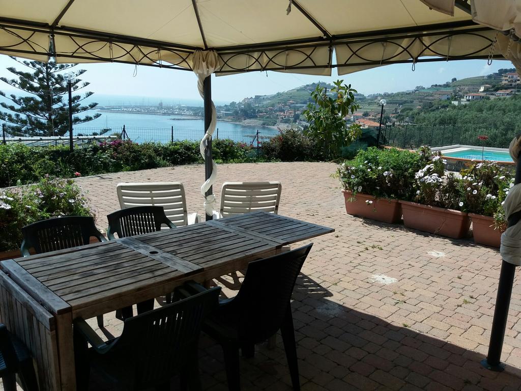 Villa Del Mare Ligure Terme & Spa Piscina A 37 Gradi ซานตาสเตฟาโน อัล มาเร ภายนอก รูปภาพ
