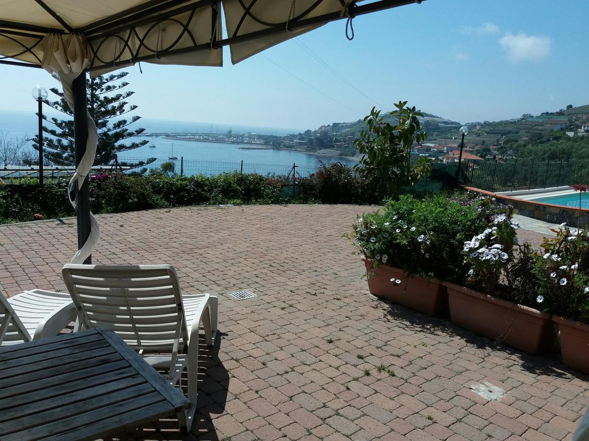 Villa Del Mare Ligure Terme & Spa Piscina A 37 Gradi ซานตาสเตฟาโน อัล มาเร ภายนอก รูปภาพ